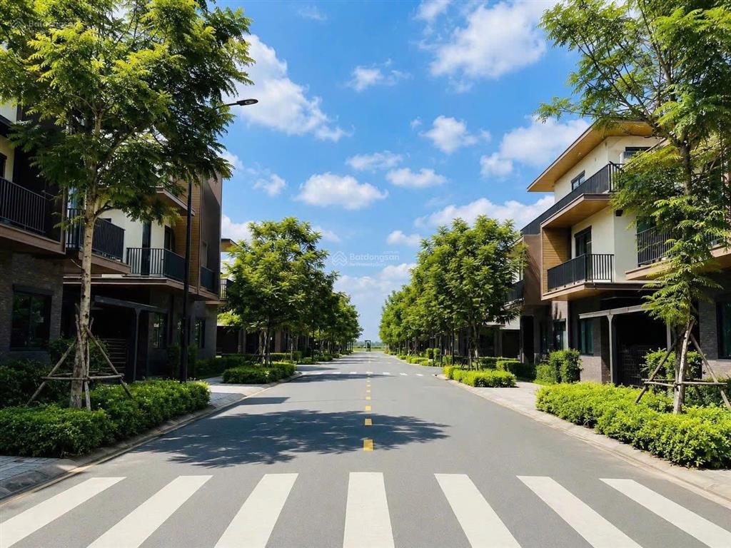 Chính chủ ký gửi bán căn hộ có sổ hồng izumi city 123m2, bán giá 7,4 tỷ, alo 0931 633 ***