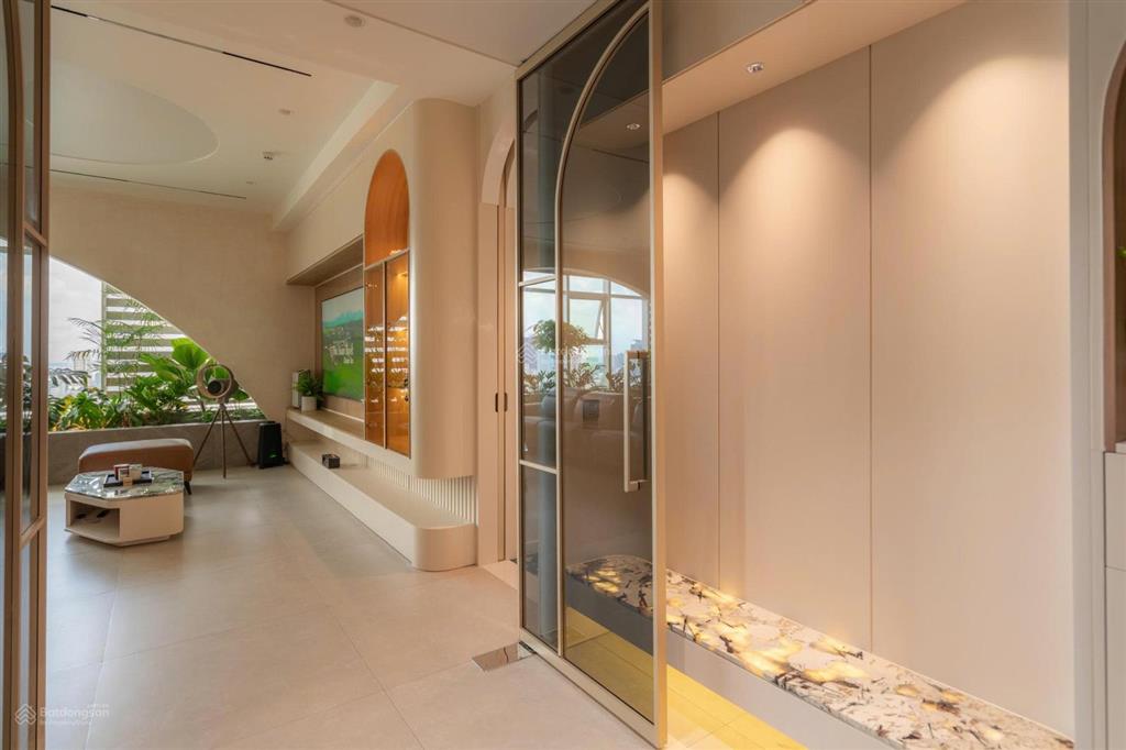 Bán căn penthouse 160m2 leman luxury full nội thất  0931 633 ***