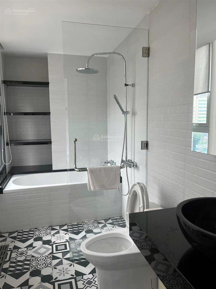 Bán căn hộ léman 3pn và kèm 2 chỗ đậu xe hơi giá 19,6 tỷ full nội thất  0931 633 ***