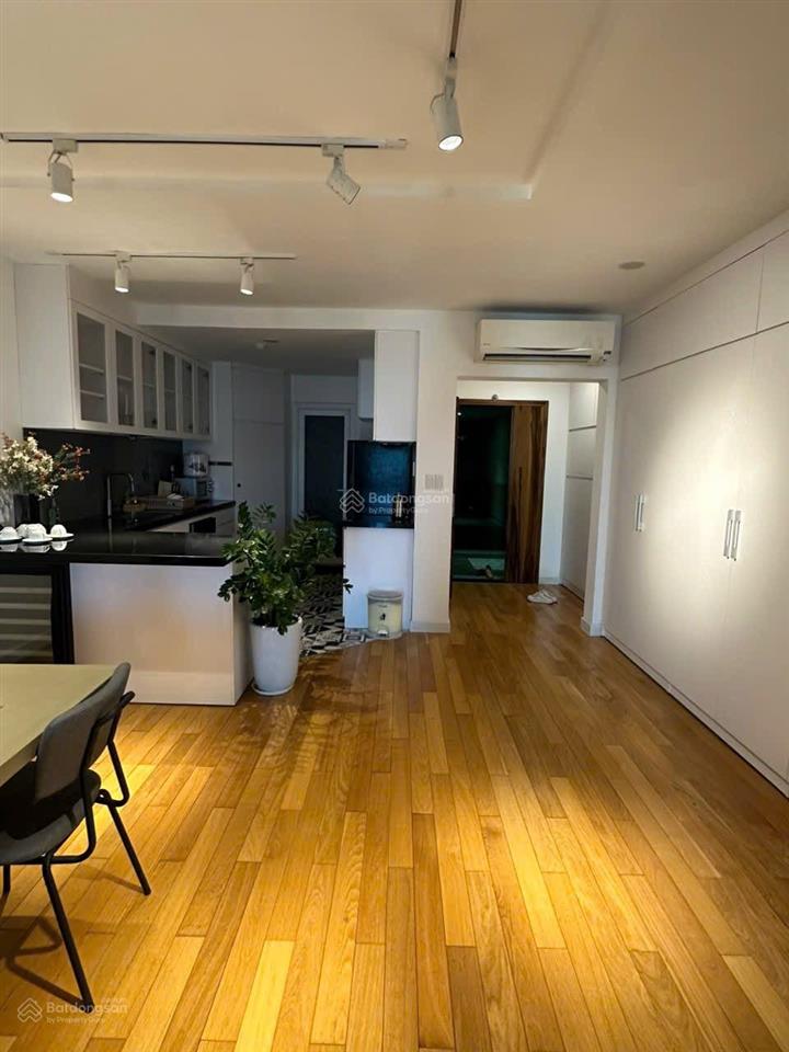 Bán căn hộ léman 3pn và kèm 2 chỗ đậu xe hơi giá 19,6 tỷ full nội thất  0931 633 ***