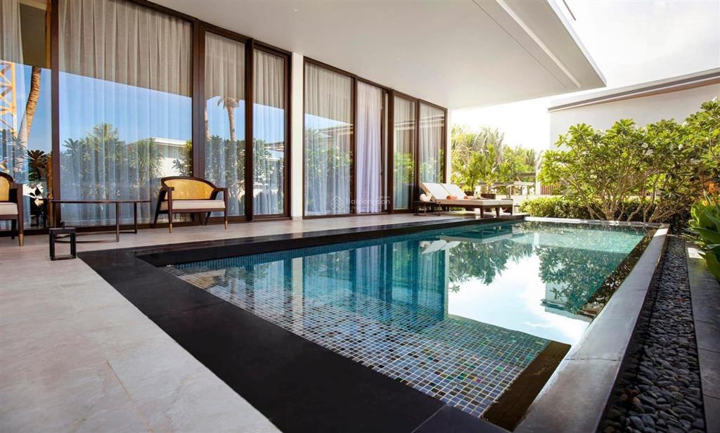 Bán biệt thự gran melia nha trang 3pn / 356.3m2 đã có sổ hồng, giá bán 38 tỷ.  0919 733 ***