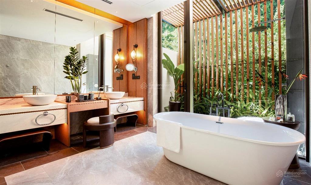 Bán biệt thự gran melia nha trang 3pn / 356.3m2 đã có sổ hồng, giá bán 38 tỷ.  0919 733 ***