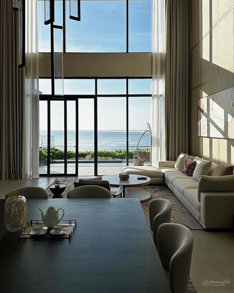 Bán biệt thự gran melia nha trang 3pn / 356.3m2 đã có sổ hồng, giá bán 38 tỷ.  0919 733 ***