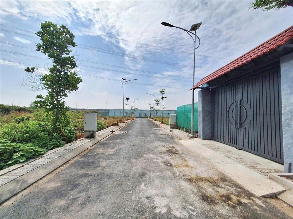 Cần bán gấp lô đất hẻm xe hơi nguyễn bình nhà bè, cách vivo city 10km giá 45 triệu/m2