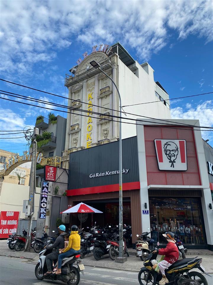 Bán tòa karaoke mt nguyễn ảnh thủ, quận 12, (dt 9x25m), kc 7 tầng, hdt 150tr/th, giá bán 50 tỷ