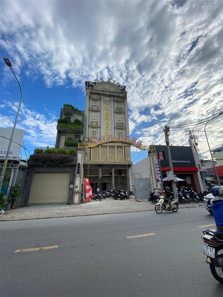 Bán tòa karaoke mt nguyễn ảnh thủ, quận 12, (dt 9x25m), kc 7 tầng, hdt 150tr/th, giá bán 50 tỷ