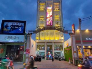 Bán tòa karaoke mt nguyễn ảnh thủ, quận 12, (dt 9x25m), kc 7 tầng, hdt 150tr/th, giá bán 50 tỷ