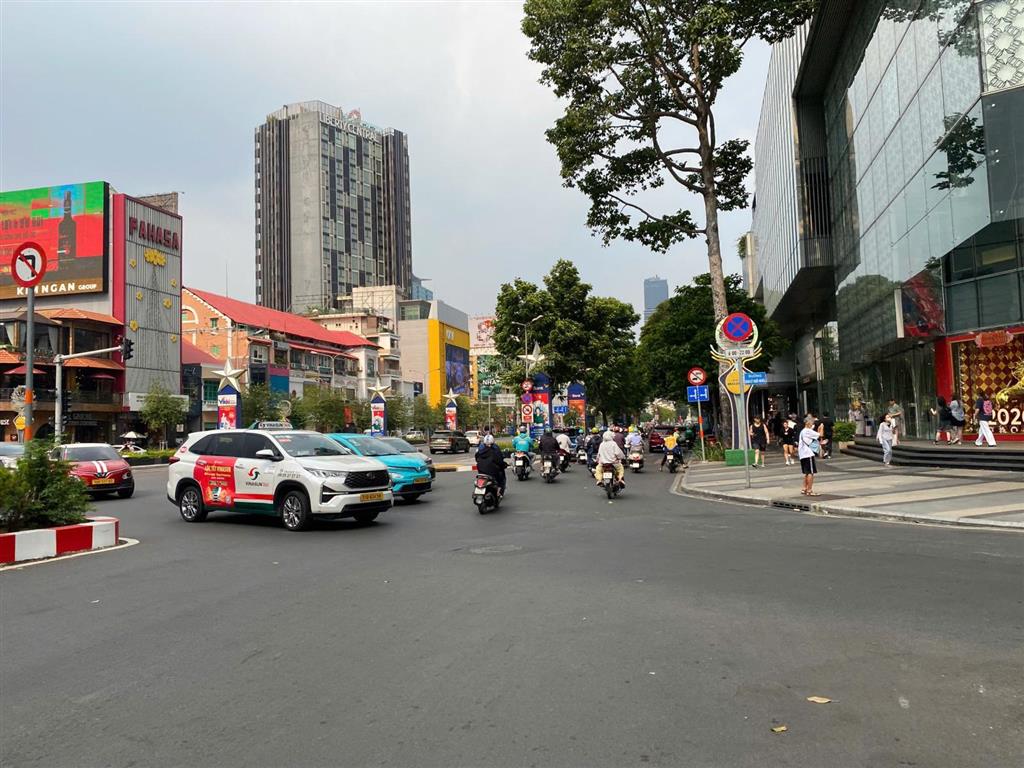 Bán nhà mặt tiền nam kỳ khởi nghĩa ngay hàm nghi  dt 6.2x21m, 8 tầng. hđt 350tr/th. giá 160 tỷ