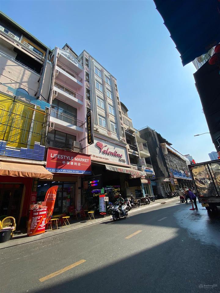 Bán khách sạn 2729 bùi viện  dt 7,8m x 19m, hầm 8 tầng, 38 pn, khai thác 700tr/tháng, giá 138 tỷ