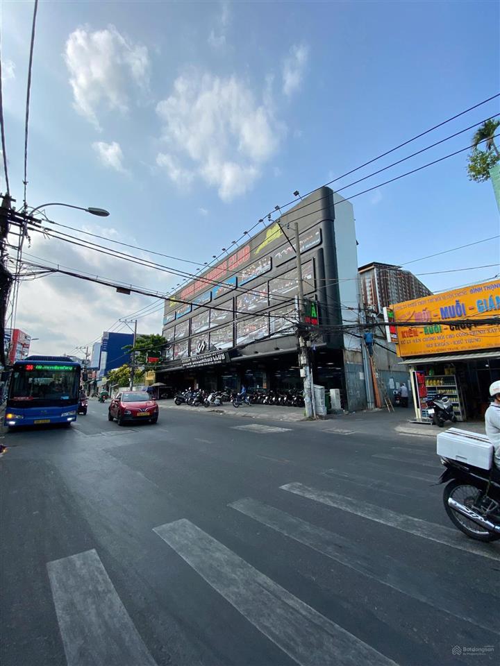 Bán nhà mặt tiền phạm văn chiêu, p14, gò vấp, dt 30x60m, hđt 250tr, giá bán 120tỷ (tl)