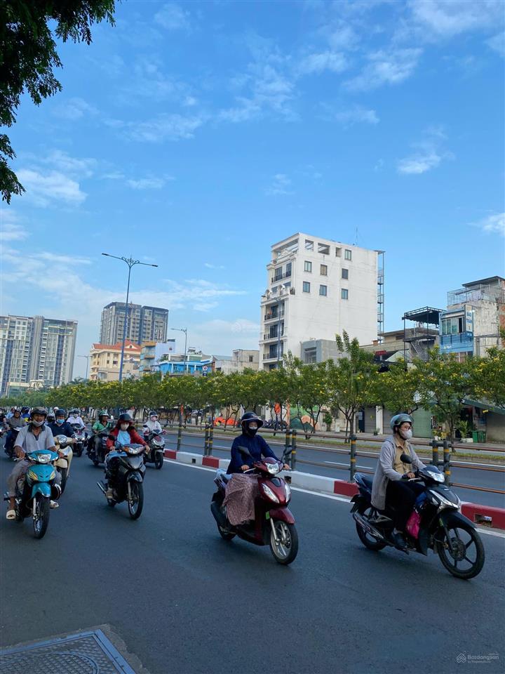 Tòa nhà building mặt tiền phạm văn đồng, p3, gò vấp, dt 9x40m, hầm +8 tầng, giá cho thuê 240tr/th