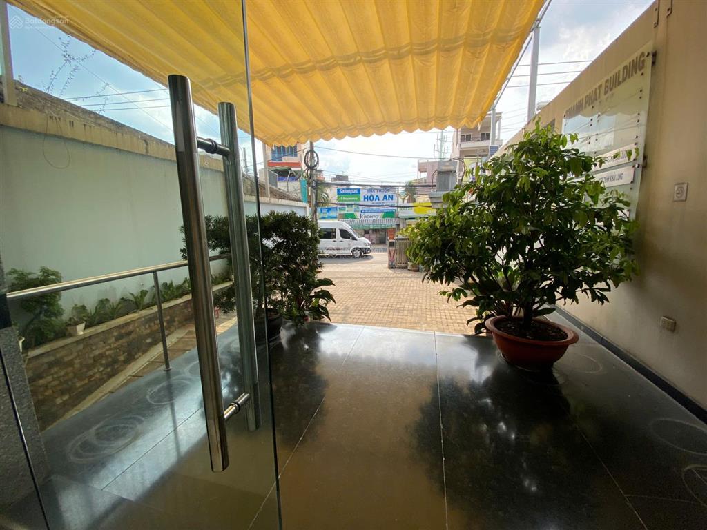 Tòa nhà building mặt tiền phạm văn đồng, p3, gò vấp, dt 9x40m, hầm +8 tầng, giá cho thuê 240tr/th
