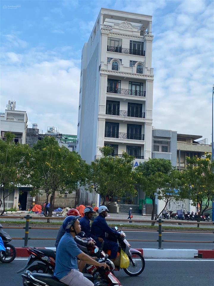 Tòa nhà building mặt tiền phạm văn đồng, p3, gò vấp, dt 9x40m, hầm +8 tầng, giá cho thuê 240tr/th
