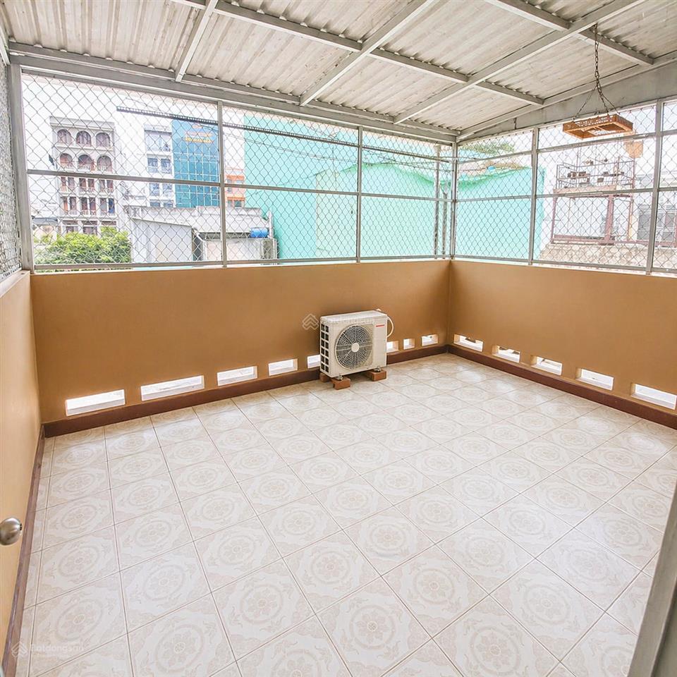 Bán nhà khu vip gần vườn lài 4x18m đúc 2 lầu st, có 5pn, giá ok [9.8 tỷ]