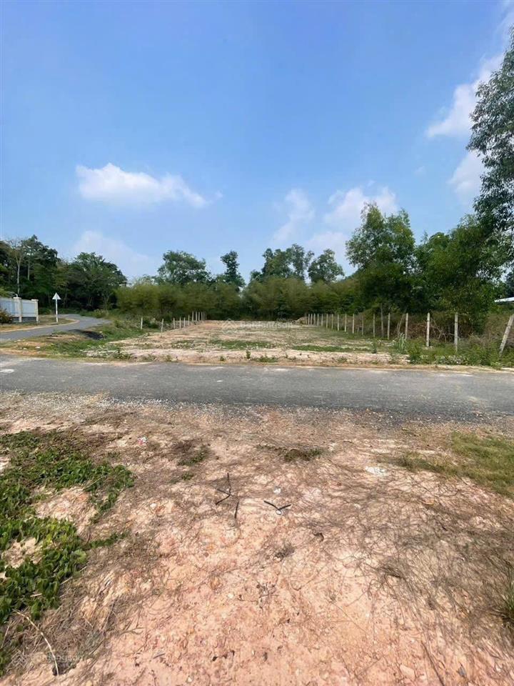 Cần bán 1000m2 đất thổ cư củ chi.