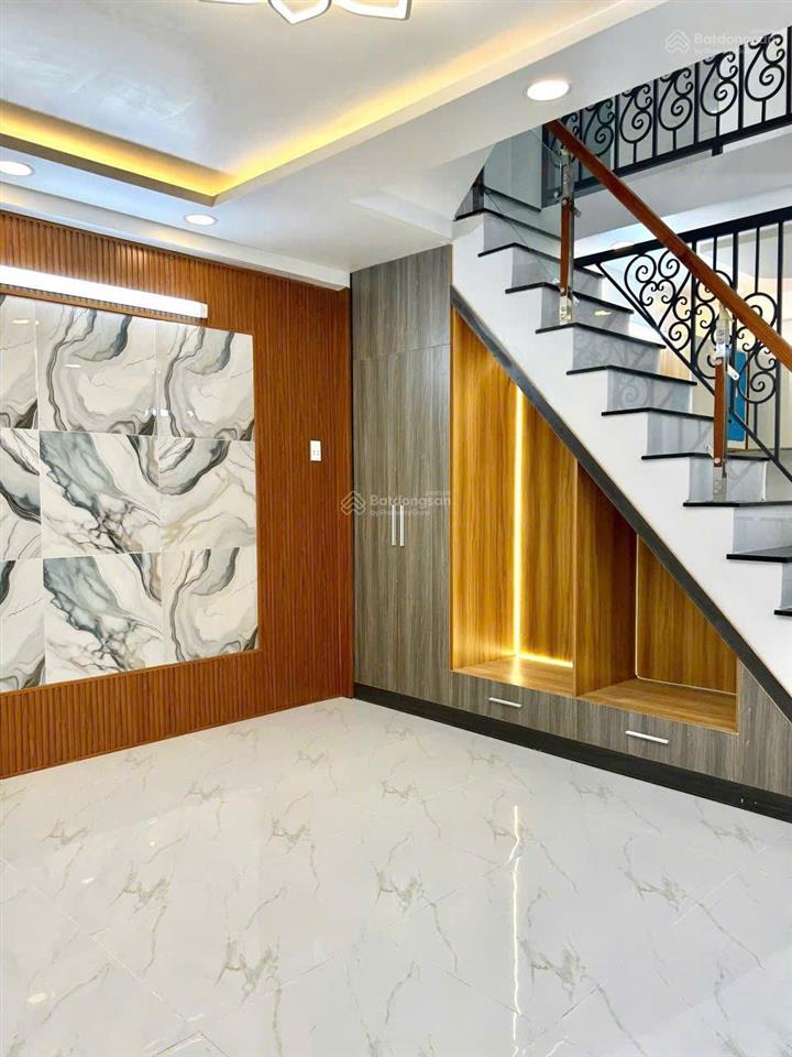 Bán nhà mới 100% phú định, p16, q8  1 trệt 2 lầu, 4pn, sổ hồng riêng, hẻm 3m thông, giá 3,98 tỷ