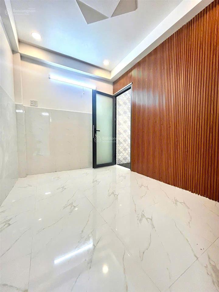 Bán nhà mới 100% phú định, p16, q8  1 trệt 2 lầu, 4pn, sổ hồng riêng, hẻm 3m thông, giá 3,98 tỷ