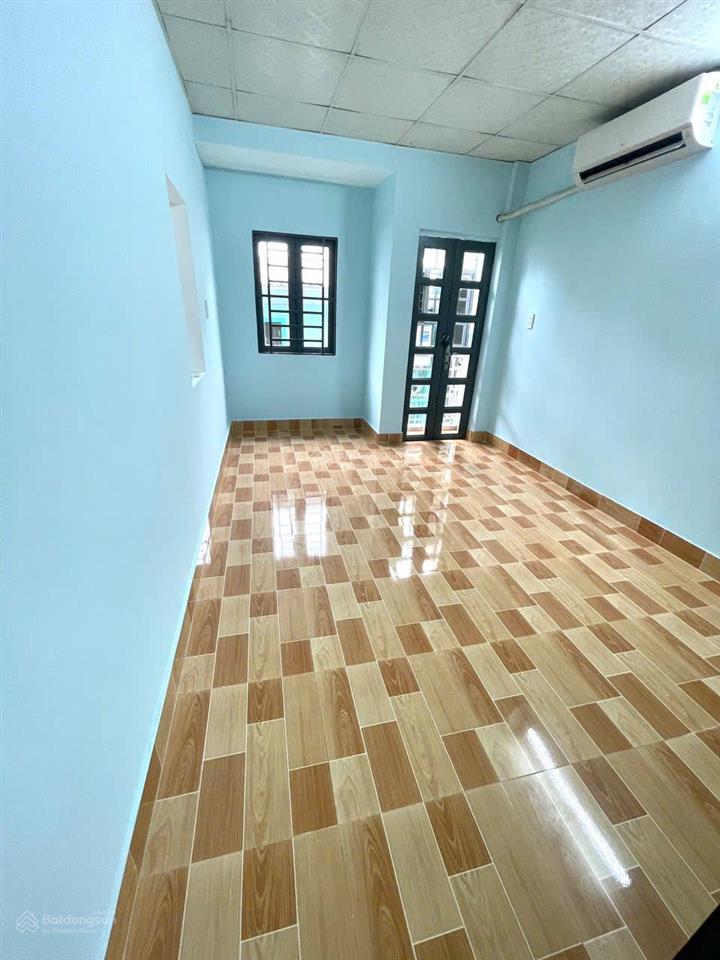 Bán nhà chính chủ đường phú định, p.16, q.8  3x5,5m  1 trệt 1 lầu  giá chỉ 1 tỷ 280