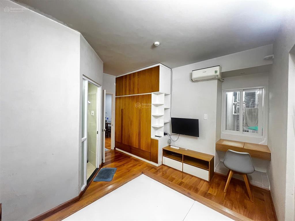 Chính chủ bán căn hộ ehome3  lầu 6 có ban công, sổ hồng riêng, 64m2, 2pn+2wc
