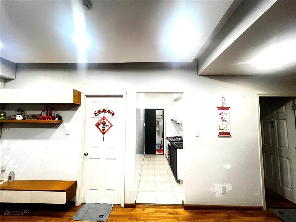 Chính chủ bán căn hộ ehome3  lầu 6 có ban công, sổ hồng riêng, 64m2, 2pn+2wc