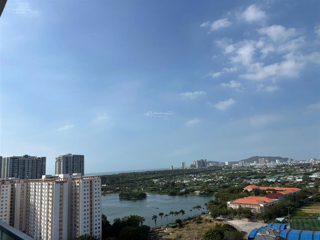 Hiếm có 1 căn 2 phòng ngủ b. 0604 tầng cao mua trực tiếp cdt view biển, thành phố vũng tàu