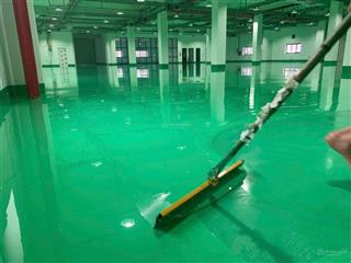 Kho xưởng 585 nền epoxy sạch đẹp trần cao 5,5m container 24/24