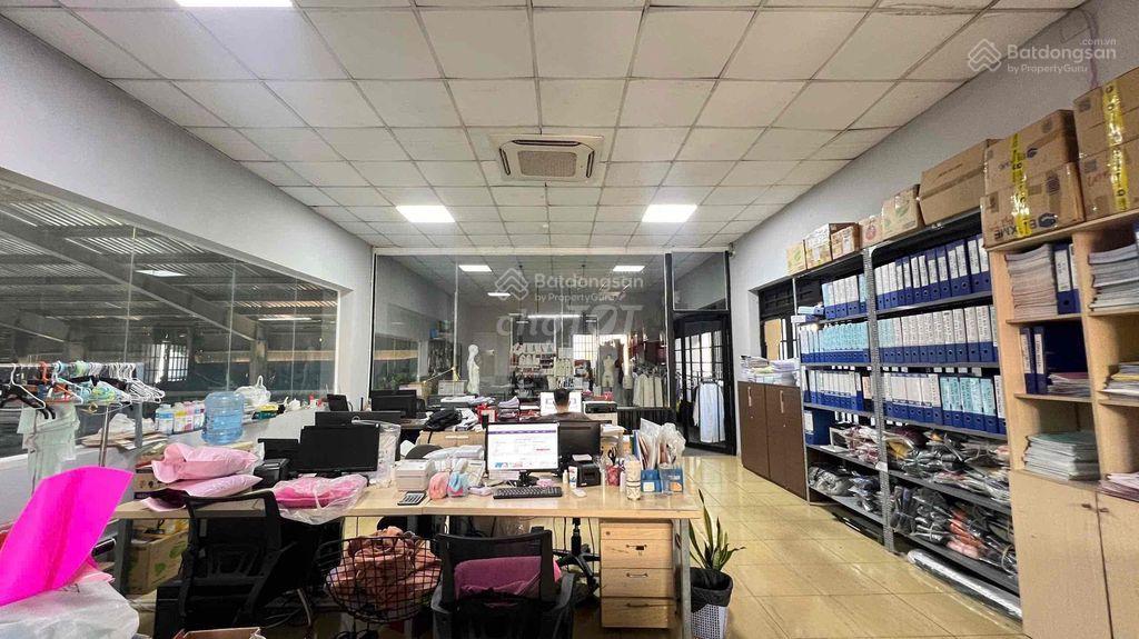 Kho xưởng đepj trần cao 8m vuông vức tặng văn phòng không tính tiền, cont 24/7