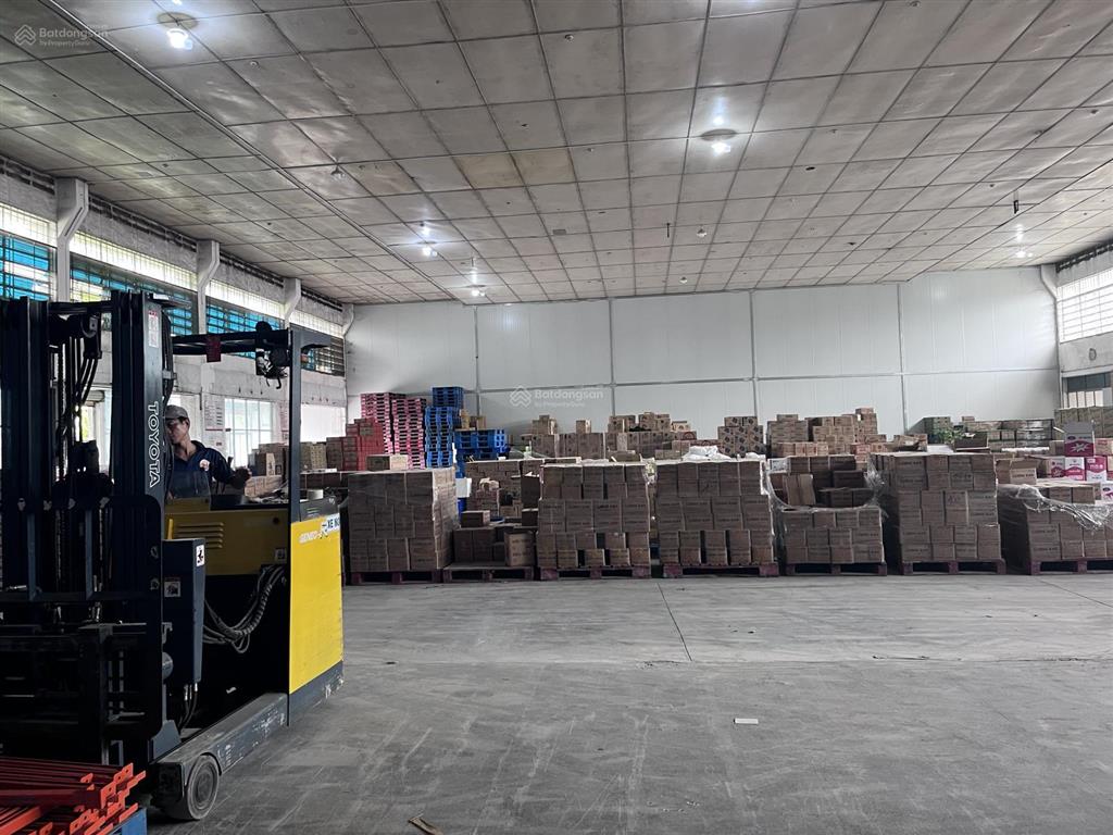 Cho thuê kho 600m2 đường cont ngày đêm ql1a linh xuân