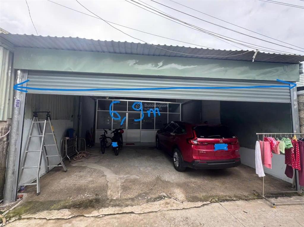 Gấp bán đất tặng nhà đường xe hơi gần vinhome  chính chủ