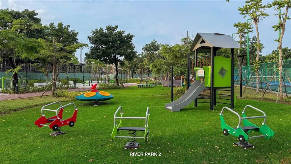 Gấp gấp.biệt thự khu valencia( river park 2)8x19.5, vị trí siêu đẹp 3 mặt thoáng, liền kề công viên