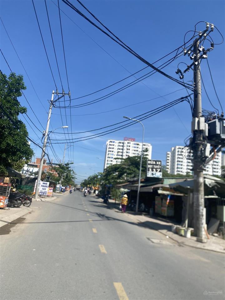 Nhà cấp 4 mặt tiền đường đối diện cổng trường cấp 3 bình tân, thu nhập 12tr/tháng