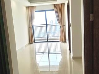 Q7 riverside căn 2pn 67m2 có rèm giá thuê 9,5tr/tháng.  0938 430 ***