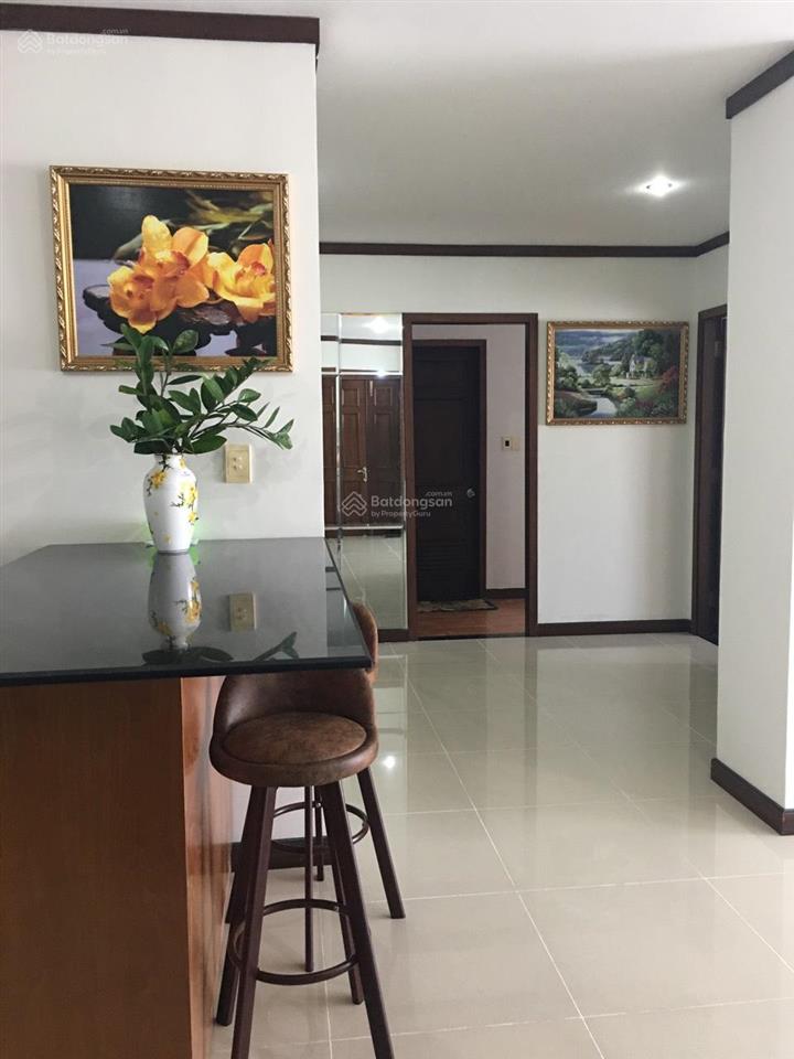 Cho thuê căn hộ chung cư quốc cường gia lai quận 7 dt 131m2 có 3pn căn góc, view đẹp full nt 14tr
