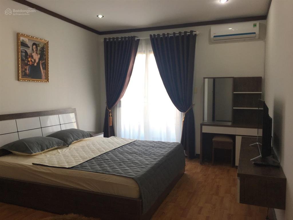 Cho thuê căn hộ chung cư quốc cường gia lai quận 7 dt 131m2 có 3pn căn góc, view đẹp full nt 14tr