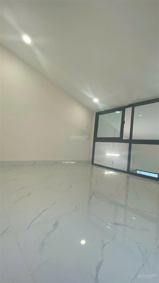 Nhà góc 2 mặt hẻm  full mới  dọn vào ở ngay