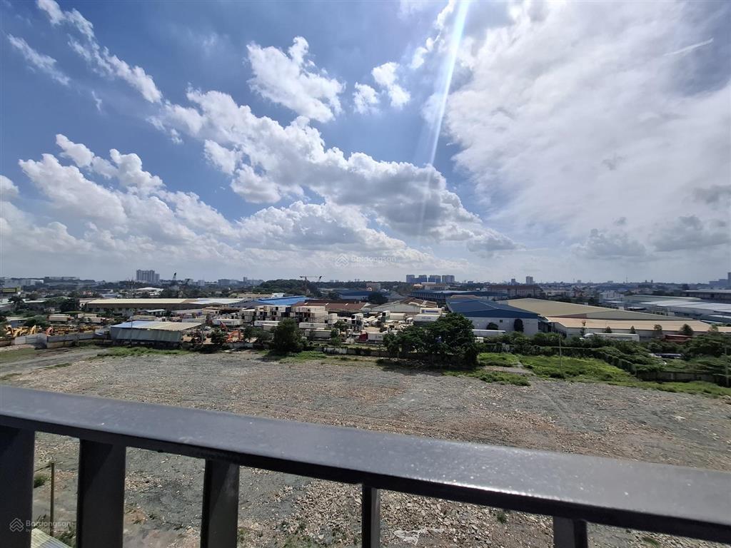 Căn hộ bcons avenue 1pn tầng 8 view cù lao tân vạn giá thuê 5tr/tháng giao nhà ngay.