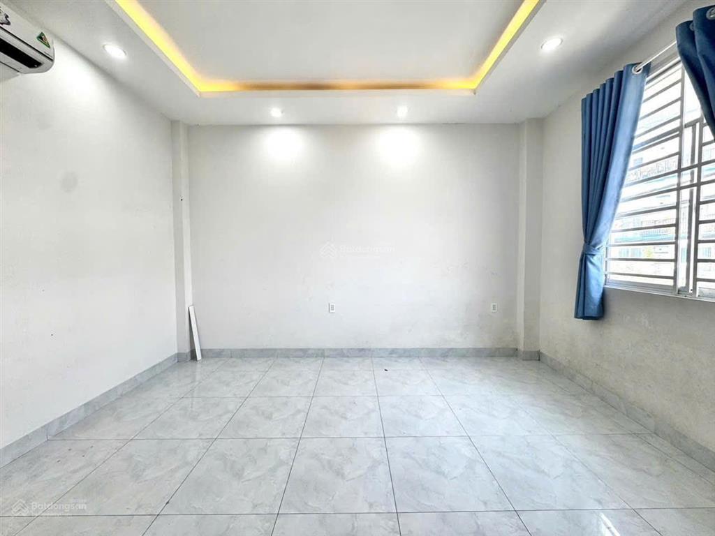 Nhà mặt tiền dt 47,6 m hướng tây bắc. đường số 11, p. bình trưng q2