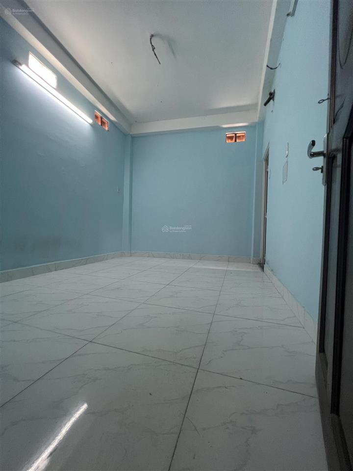 Phòng rộng, thoáng ngay khu phan xích long, phú nhuận