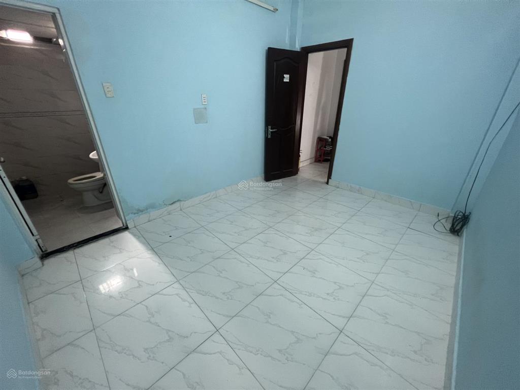 Phòng rộng, thoáng ngay khu phan xích long, phú nhuận