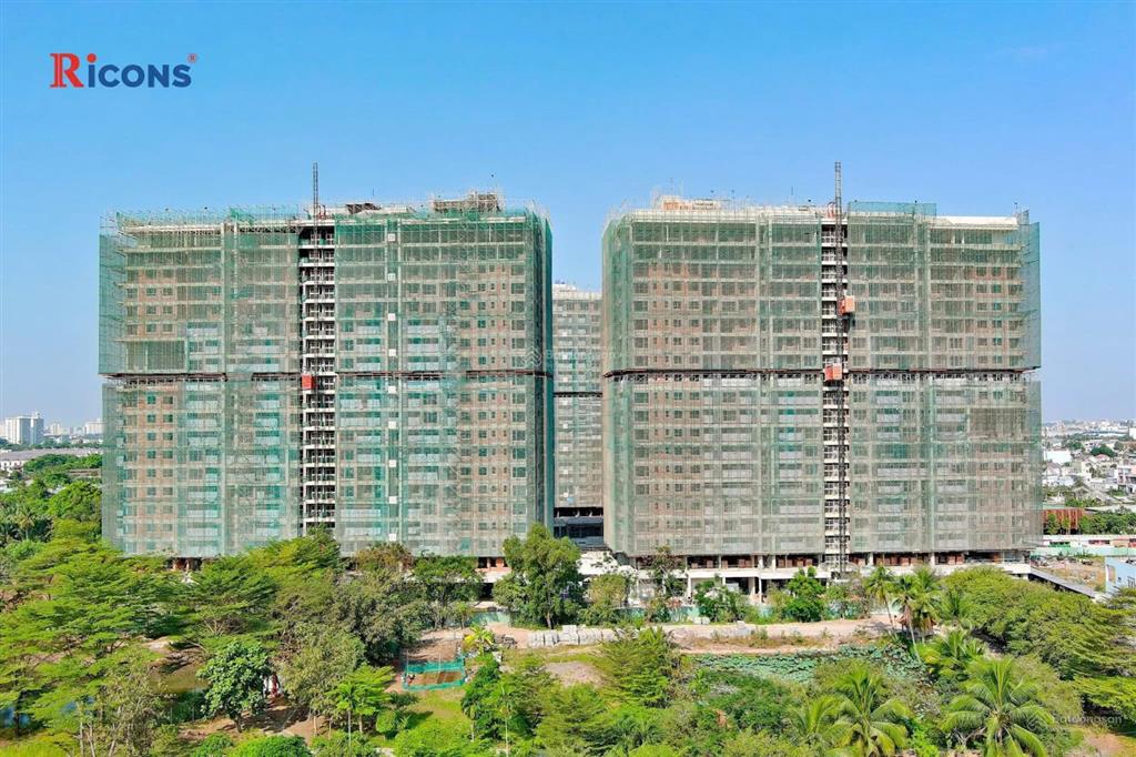 Elysian  chuyển nhượng 2pn  80.58m2 view trọn nội khu hồ bơi, bàn giao htcb có bếp. giá 5.750 tỷ