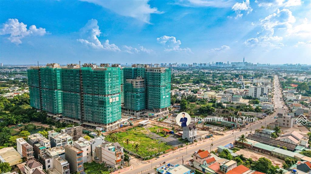 Elysian  chuyển nhượng 2pn  80.58m2 view trọn nội khu hồ bơi, bàn giao htcb có bếp. giá 5.750 tỷ