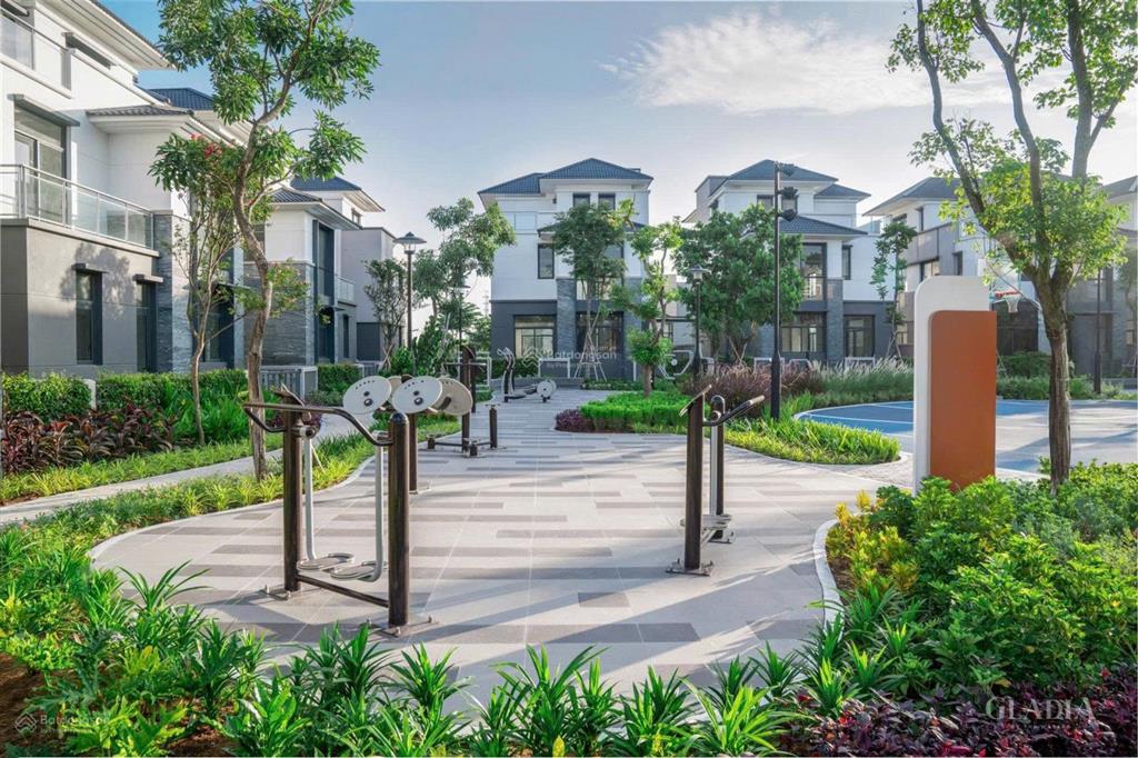 Em minh bán nhà liên kế vườn đường 16m. dtxd 224.6m2 thanh toán 7.237 tỷ  vay 75% htls 18 tháng