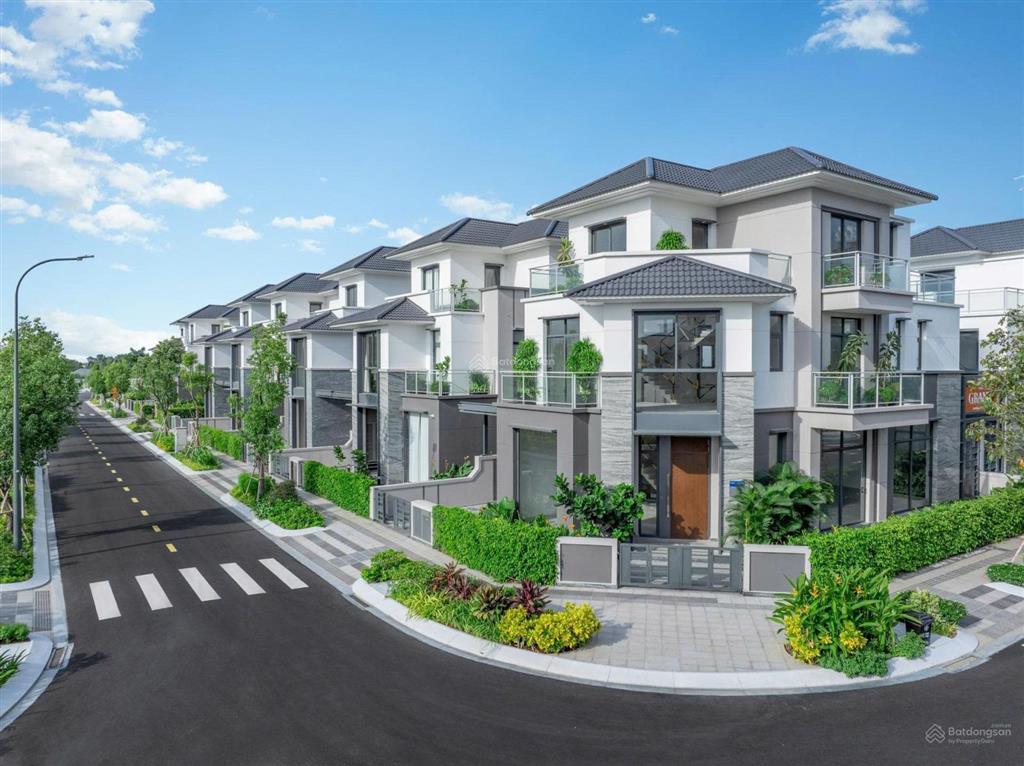Em minh bán nhà liên kế vườn đường 16m. dtxd 224.6m2 thanh toán 7.237 tỷ  vay 75% htls 18 tháng