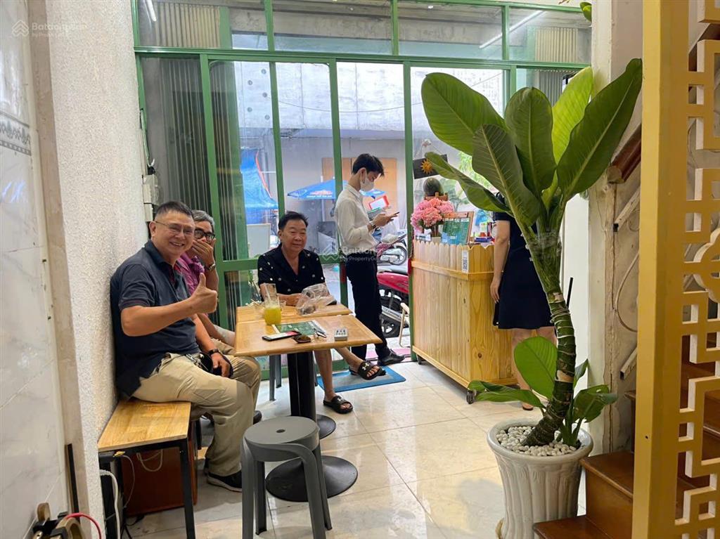 Cho thuê nhà mặt tiền trung tâm quận phú nhuận