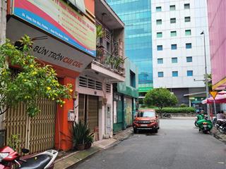 Nhà mặt tiền ngay trung tâm kinh doanh nhiều ngân hàng, công ty, sân bay