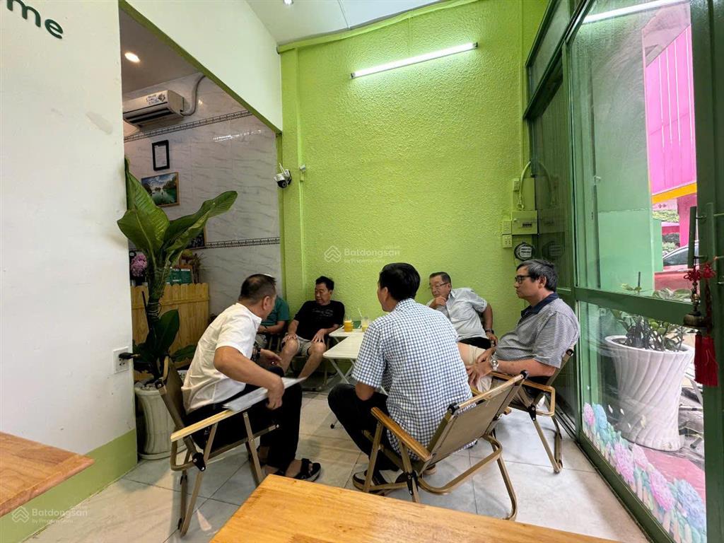 Bán nhà mặt tiền 3 tầng ngay trung tâm, nhiều văn phòng, ngân hàng