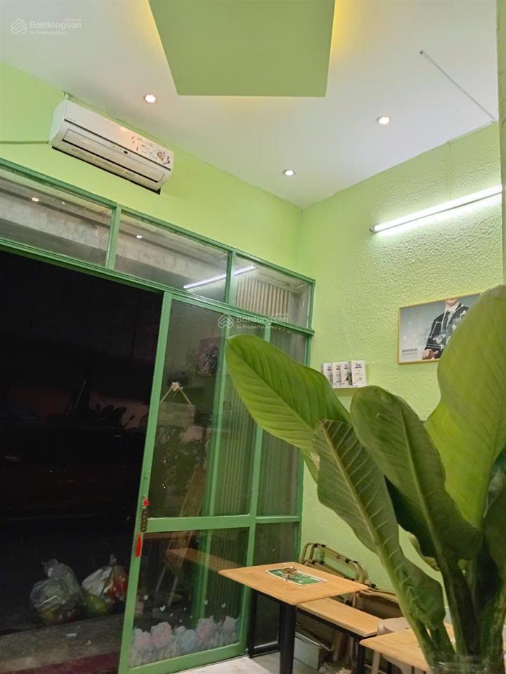 Bán nhà mặt tiền 3 tầng ngay trung tâm, nhiều văn phòng, ngân hàng