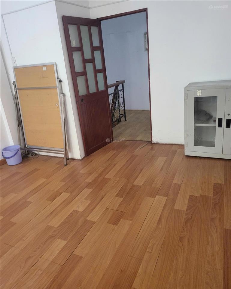 Bán nhà mặt tiền trung tâm đang cho thuê có thu nhập ngay