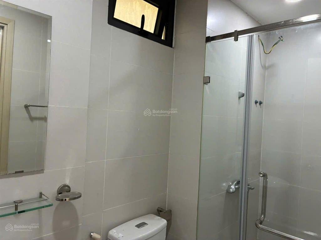 Cần cho thuê căn 2pn, 67m2, nhà có nội thất tương đối, hướng mát ở được ngay