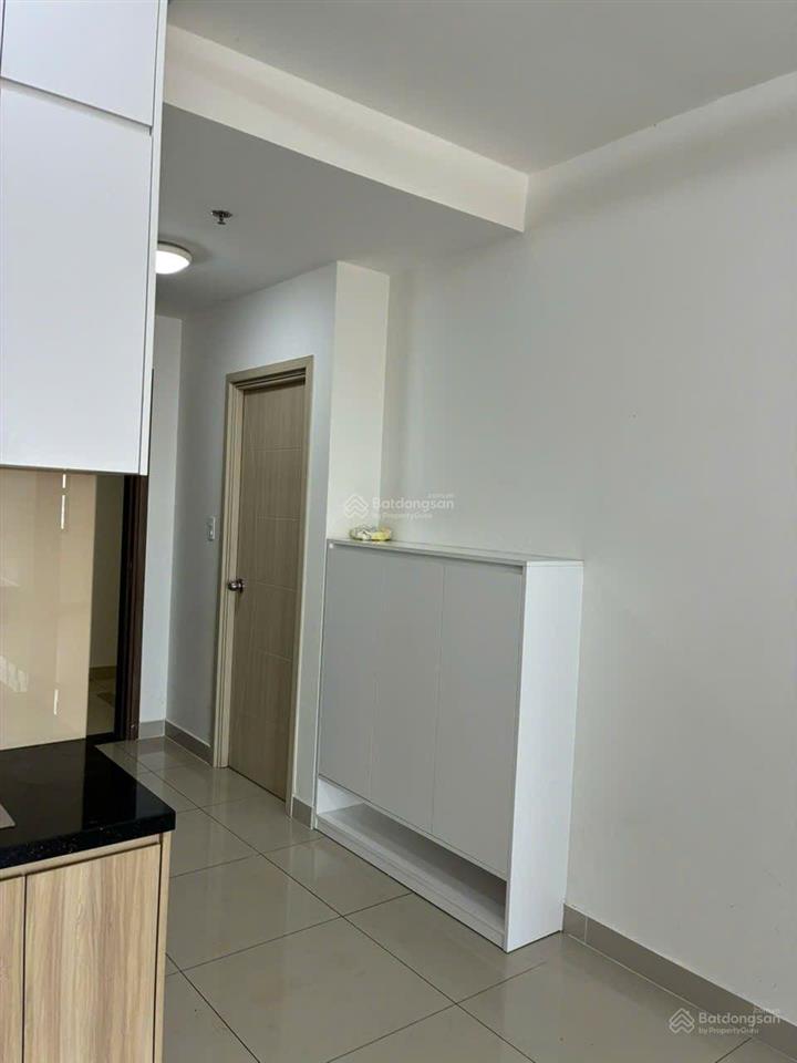 Cần cho thuê căn 2pn, 67m2, nhà có nội thất tương đối, hướng mát ở được ngay